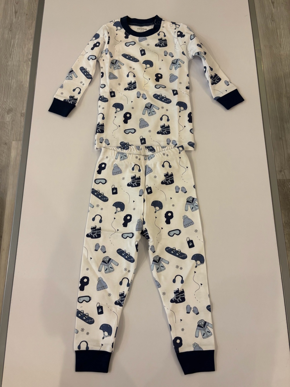 Noomie Kids Winter Print Pajama Set - Navy & Light Blue on Cream